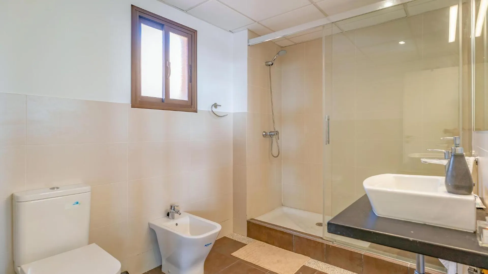 2 Bedroom Stunning Apartment In Casares Spain